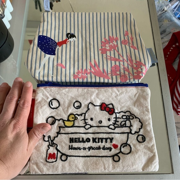 Makeup cosmetic bags Hello Kitty and L’occitane never used  Set of 2 - Picture 2 of 6